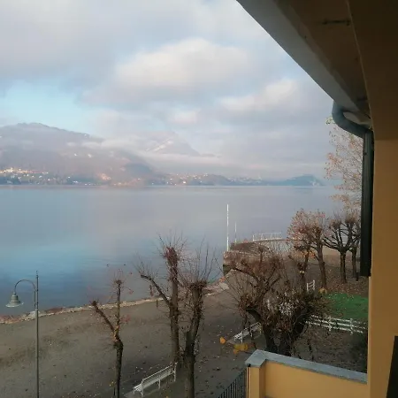 Newcastle On The Beach - Pool - Parking - Lake Como * Lierna
